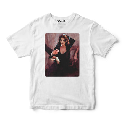 She is | Оверсайз